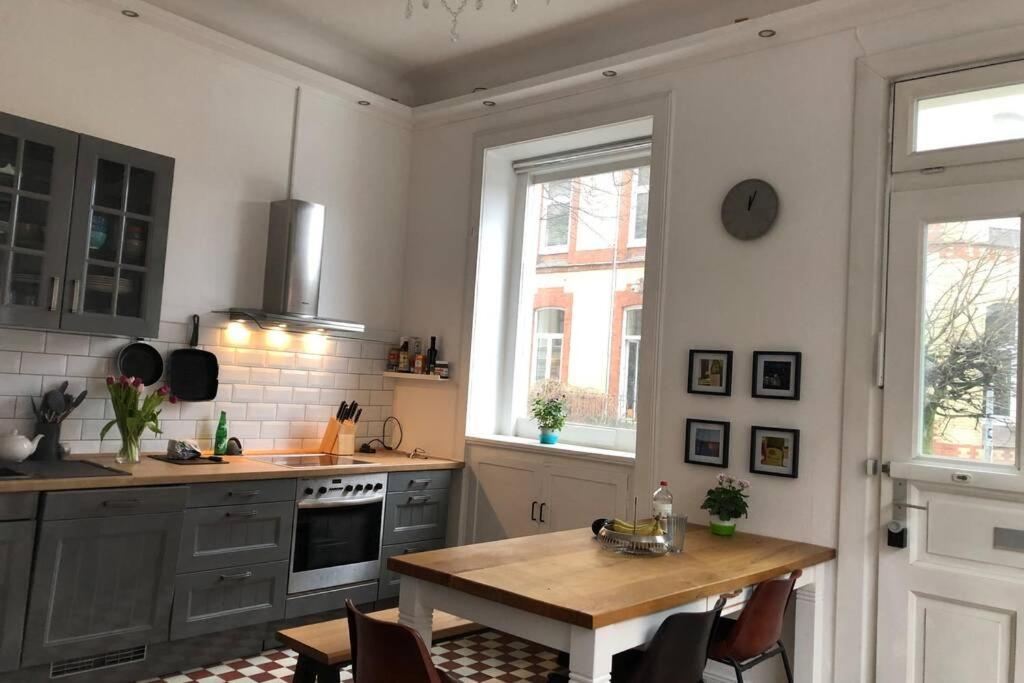 Grosszuegige 185M2-Altbauwohnung In Bestlage 7Zimmer-2Baeder-2Kuechen-2Wcs Hamburg Kültér fotó