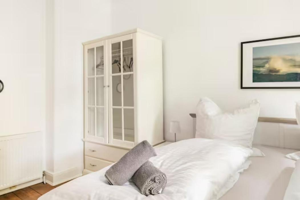 Grosszuegige 185M2-Altbauwohnung In Bestlage 7Zimmer-2Baeder-2Kuechen-2Wcs Hamburg Kültér fotó